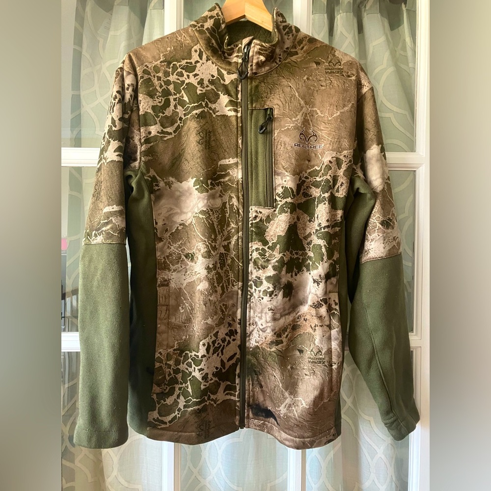 Realtree size S Camo Green Jacket for Men or Teen or Women (Unisex), for hunting